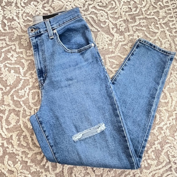 NWOT Levi’s Silver Tab Mom Jean High Waist Distressed - Picture 2 of 15